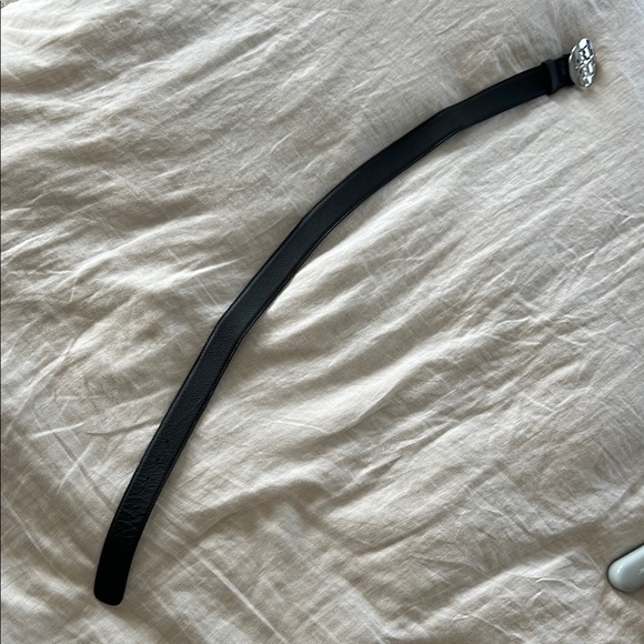 Tory Burch Pebbled Black Leather Belt - Picture 3 of 3